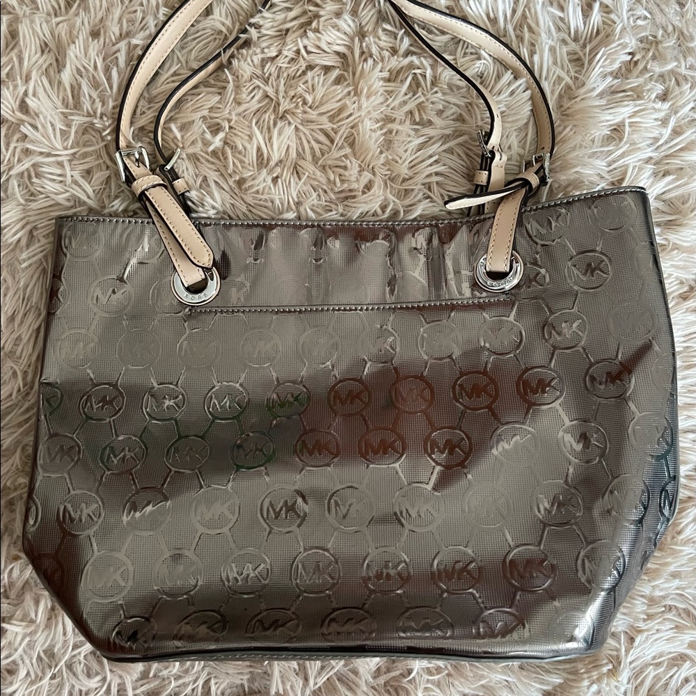 Micheal Kors Purse